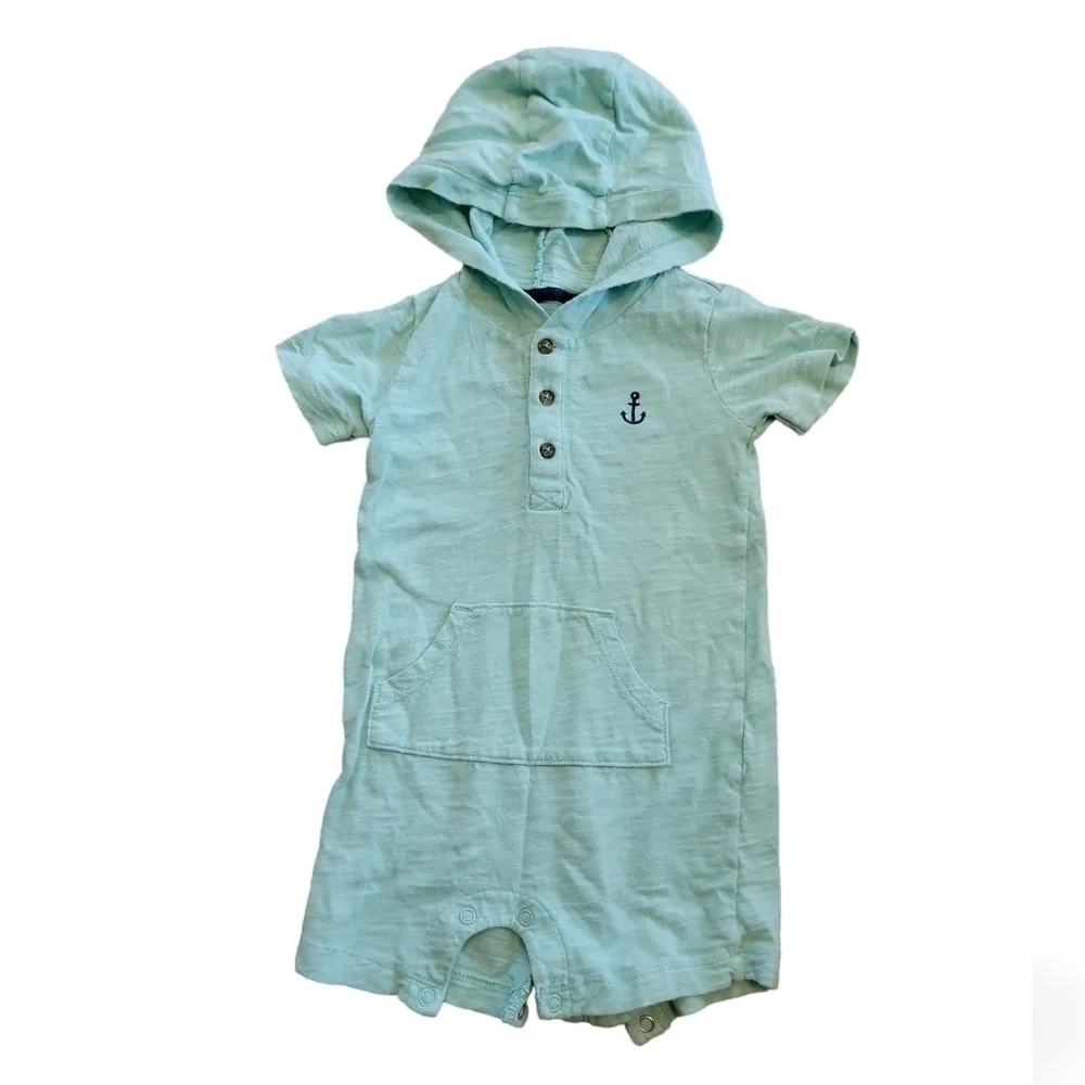 Carter’s size 18 months blue hooded romper/onesie snaps on bottom